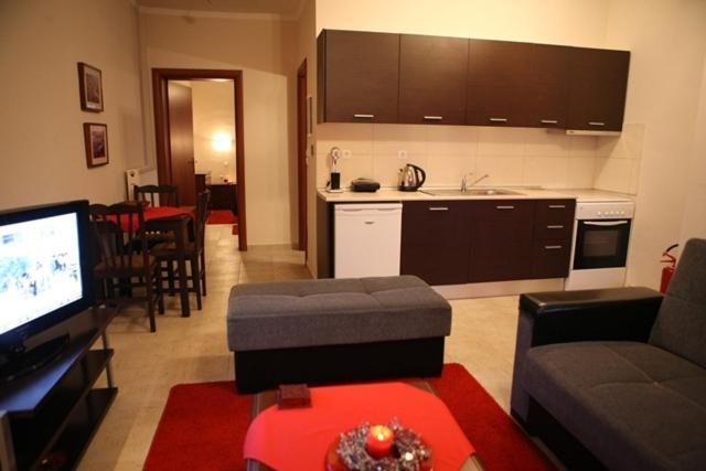 Apartment Mouses Kastoria